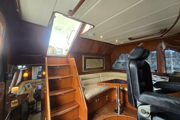 White Pearl 1 56ft Hampton Yacht For Sale