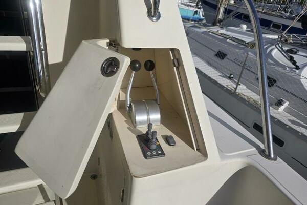 White Pearl 1 56ft Hampton Yacht For Sale