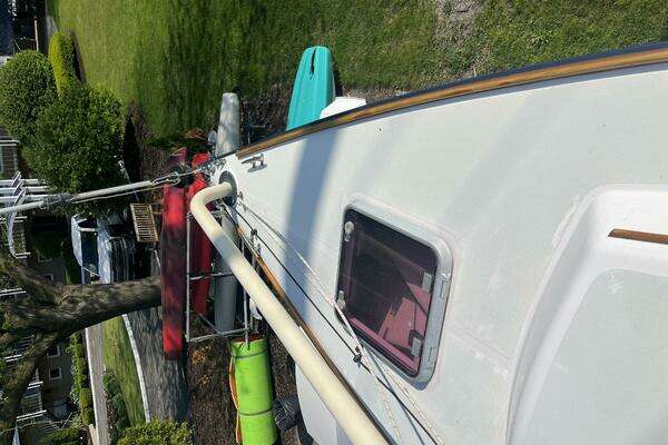 Photo of the 2004 Alerion Alerion "Why Not"