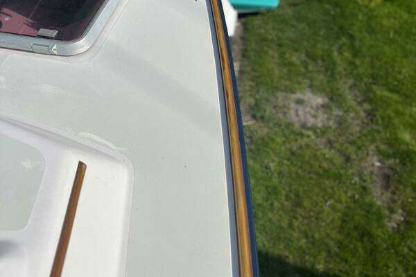 Photo of the 2004 Alerion Alerion "Why Not"