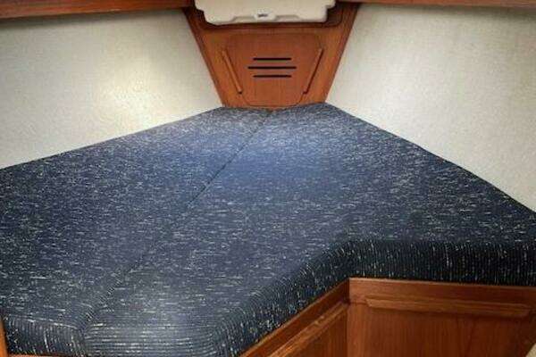 Photo of the 1992 Tartan Thomas "Seaguel"