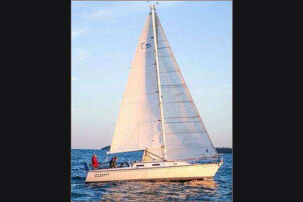 Photo of the 1992 Tartan Thomas "Seaguel"