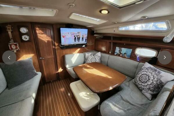 Courageux 49ft Hunter Yacht For Sale