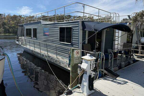 44ft Hilburn Yacht For Sale