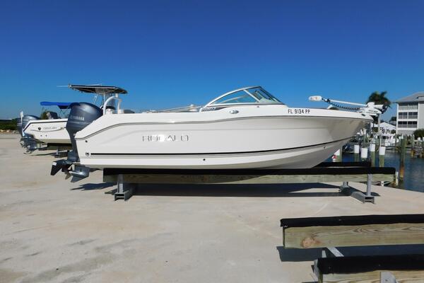 20ft Robalo Yacht For Sale