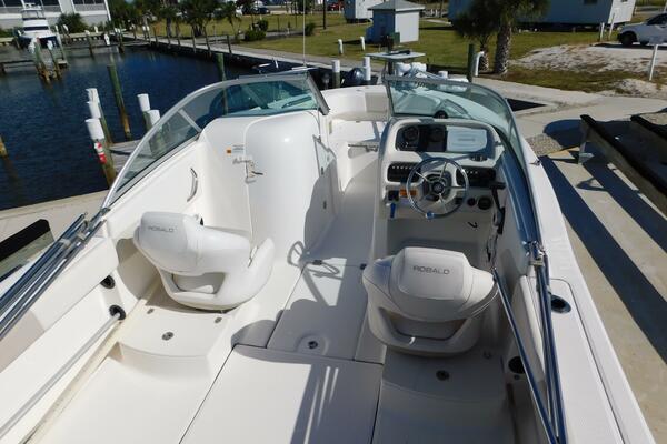 20ft Robalo Yacht For Sale