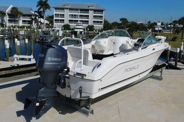 20ft Robalo Yacht For Sale