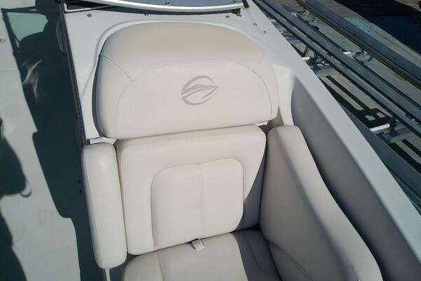 26ft Crownline Yacht For Sale