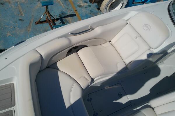 26ft Crownline Yacht For Sale