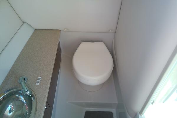 26ft Crownline Yacht For Sale