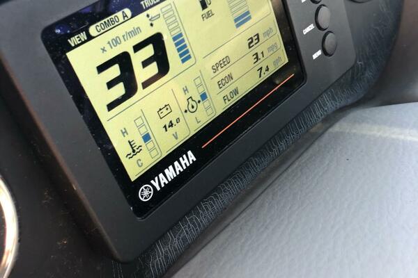 26ft Crownline Yacht For Sale