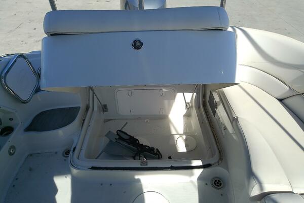 26ft Crownline Yacht For Sale