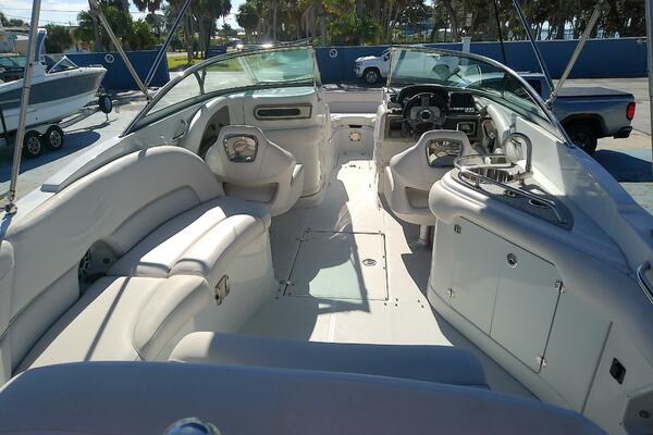 26ft Crownline Yacht For Sale