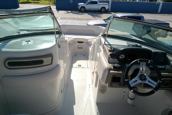 26ft Crownline Yacht For Sale