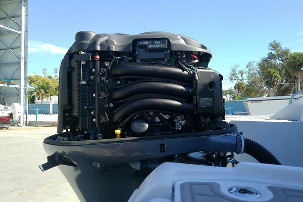 26ft Crownline Yacht For Sale