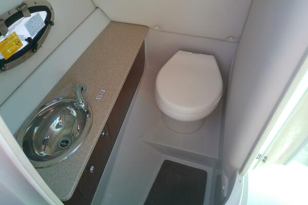 26ft Crownline Yacht For Sale