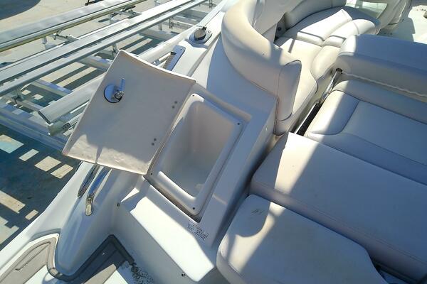 26ft Crownline Yacht For Sale