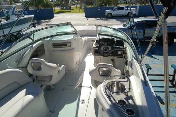 26ft Crownline Yacht For Sale