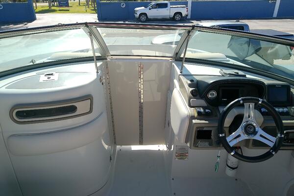 26ft Crownline Yacht For Sale