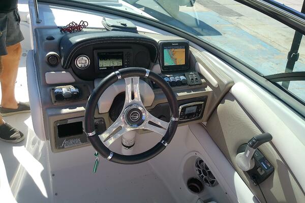 26ft Crownline Yacht For Sale