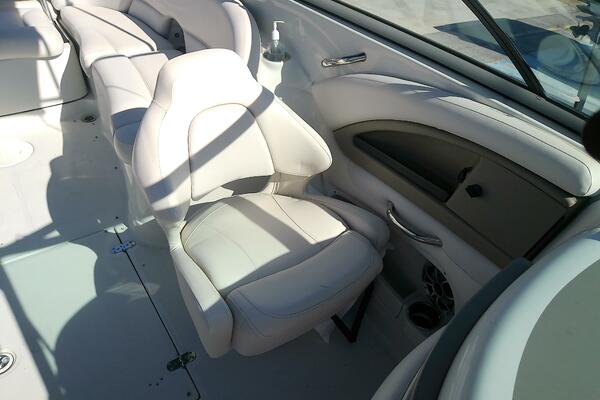 26ft Crownline Yacht For Sale