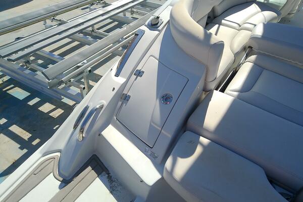 26ft Crownline Yacht For Sale