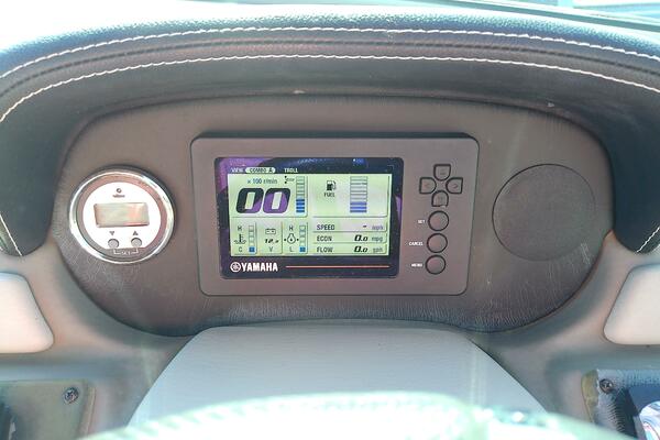 26ft Crownline Yacht For Sale