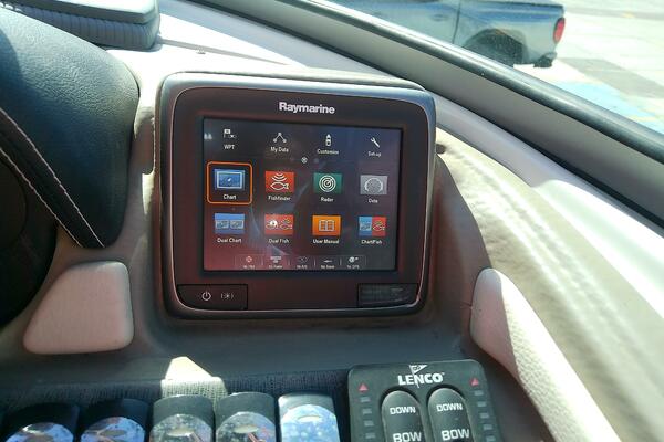 26ft Crownline Yacht For Sale