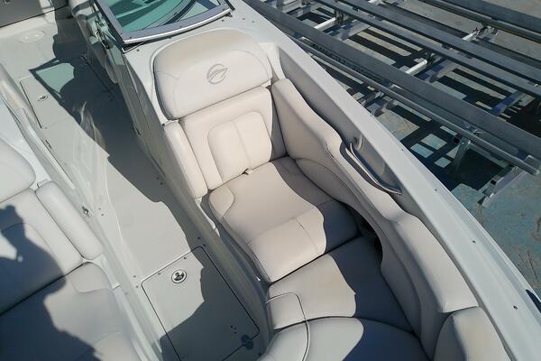 26ft Crownline Yacht For Sale