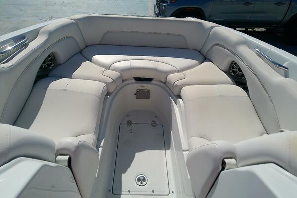 26ft Crownline Yacht For Sale