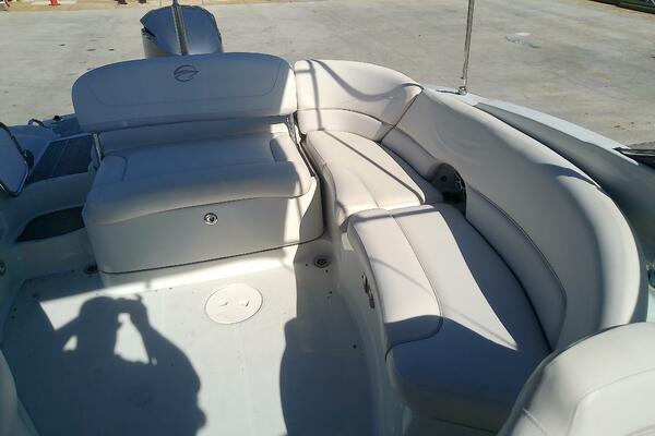 26ft Crownline Yacht For Sale