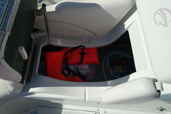 26ft Crownline Yacht For Sale