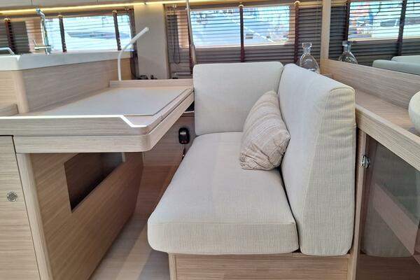 52ft Beneteau Yacht For Sale