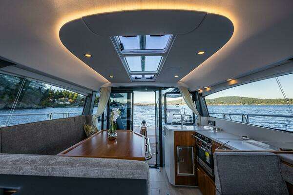 Moody 41DS Yacht For Sale
