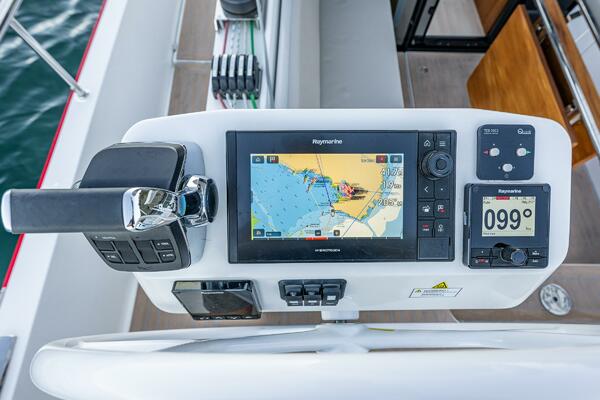 NO NAME  41ft Moody Yacht For Sale