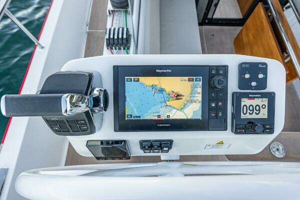 Moody 41DS Yacht For Sale