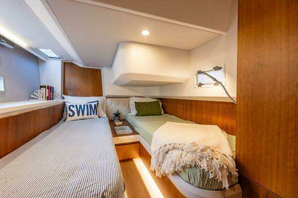 Moody 41DS Yacht For Sale