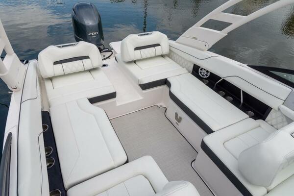 22ft Regal Yacht For Sale