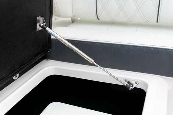 22ft Regal Yacht For Sale