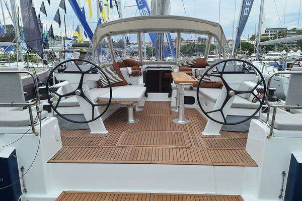 47ft Beneteau Yacht For Sale