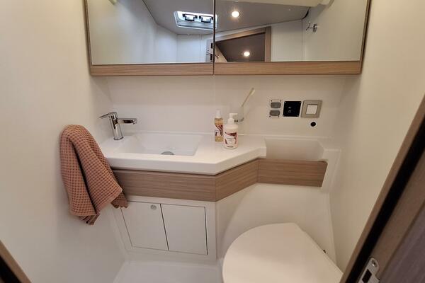 47ft Beneteau Yacht For Sale