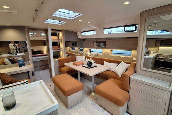 47ft Beneteau Yacht For Sale