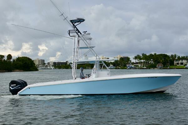 39ft Venture Yacht For Sale