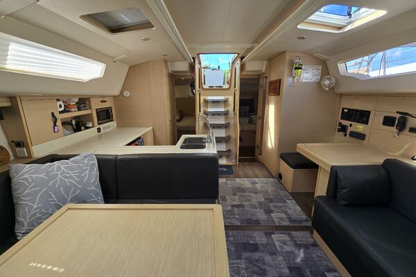 Kaimana 51ft Jeanneau Yacht For Sale