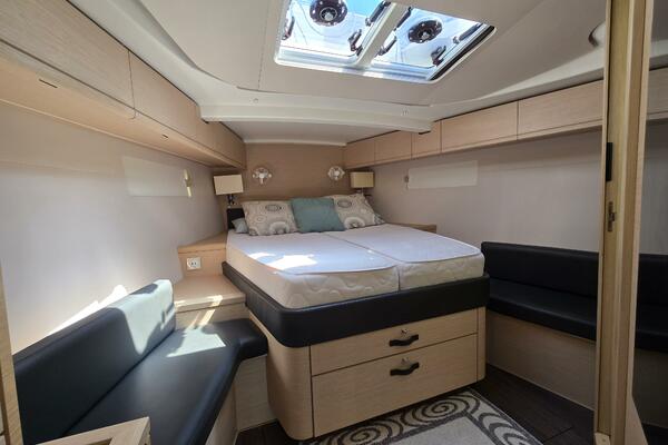 Kaimana 51ft Jeanneau Yacht For Sale