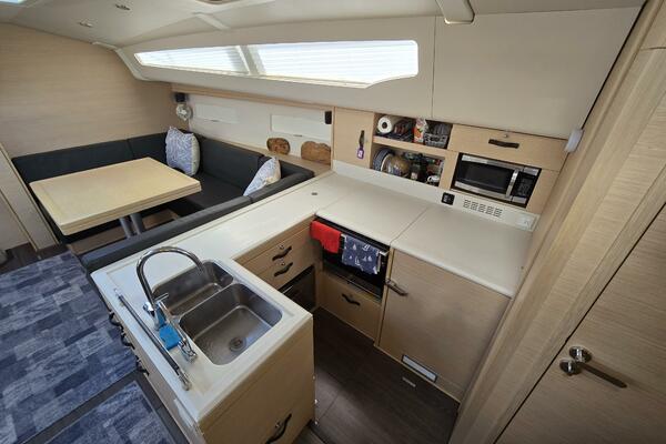 Kaimana 51ft Jeanneau Yacht For Sale