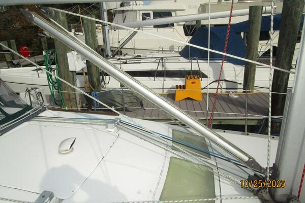 37' Beneteau boom vang2