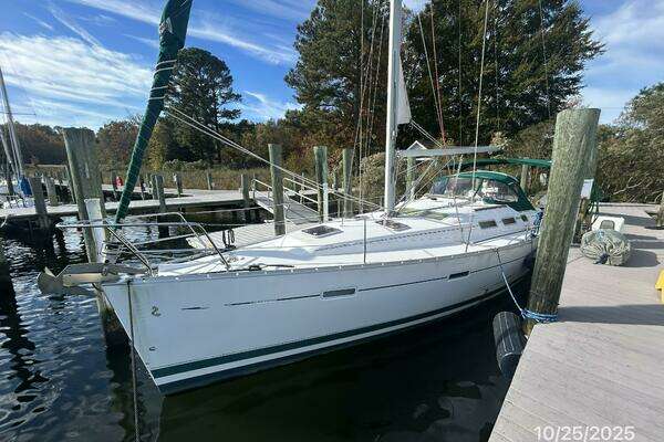 37-ft-Beneteau-2007-373-Cool Breeze North Beach Maryland United States  yacht for sale