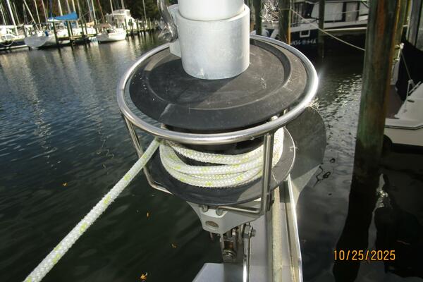 37' Beneteau roller furler