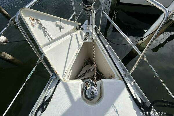 Photo of the 2007 Beneteau 373 "Cool Breeze"